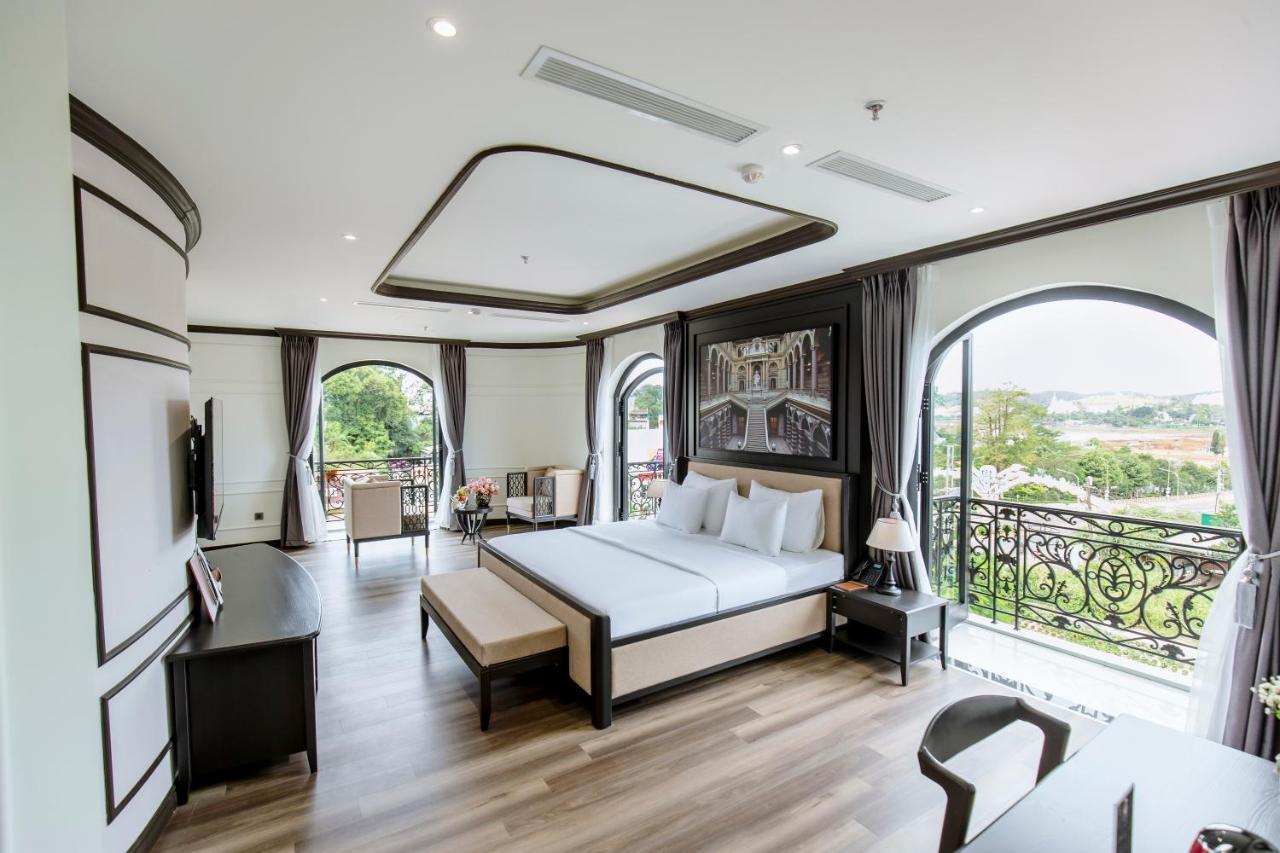 Khách sạn Robin Gia Nghĩa Esterno foto